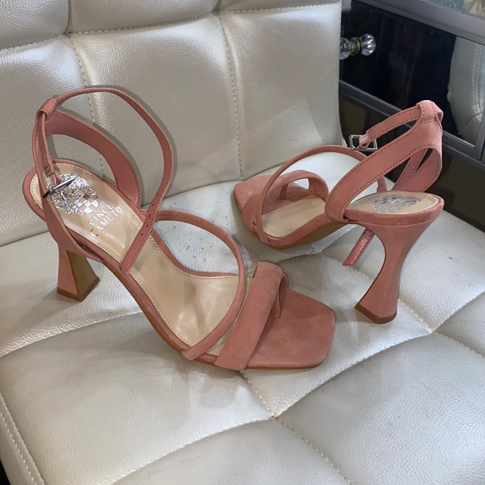 Vince Camuto Heels Size 8